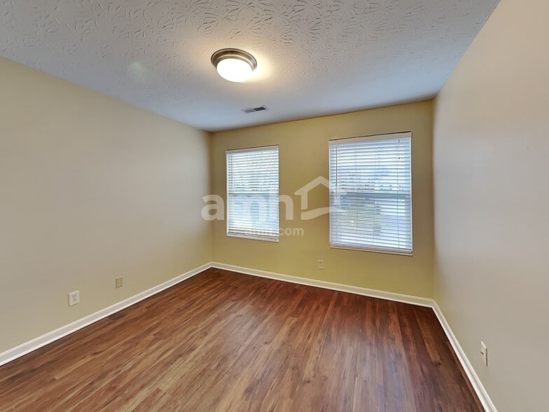 Building Photo - 3162 Bridlerun Dr