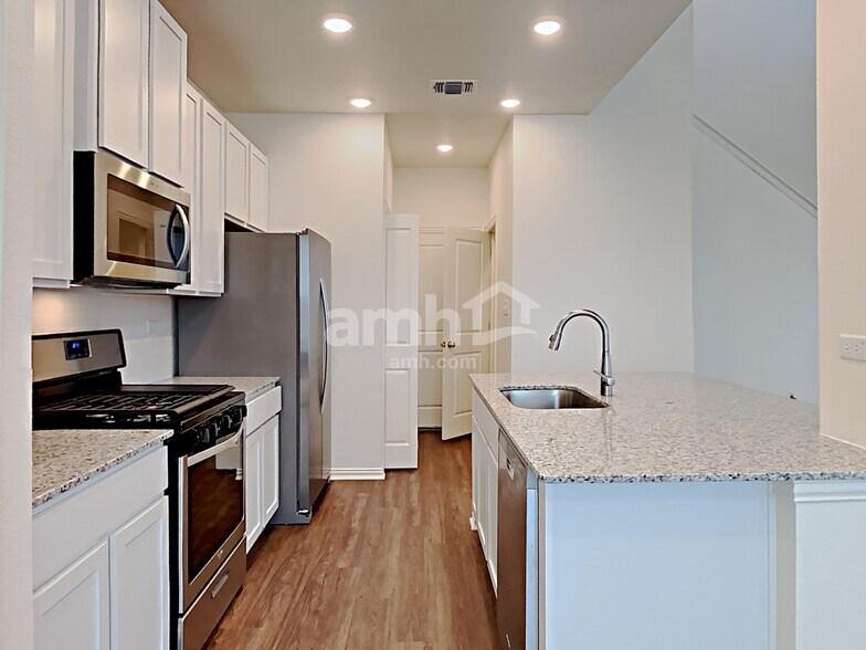 Building Photo - 272 Aspen Waters