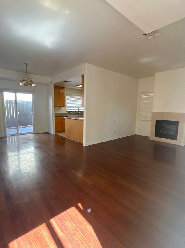 Building Photo - 77 S Sierra Madre Blvd