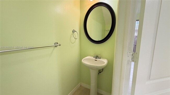 Building Photo - 870 NE 212th Terrace