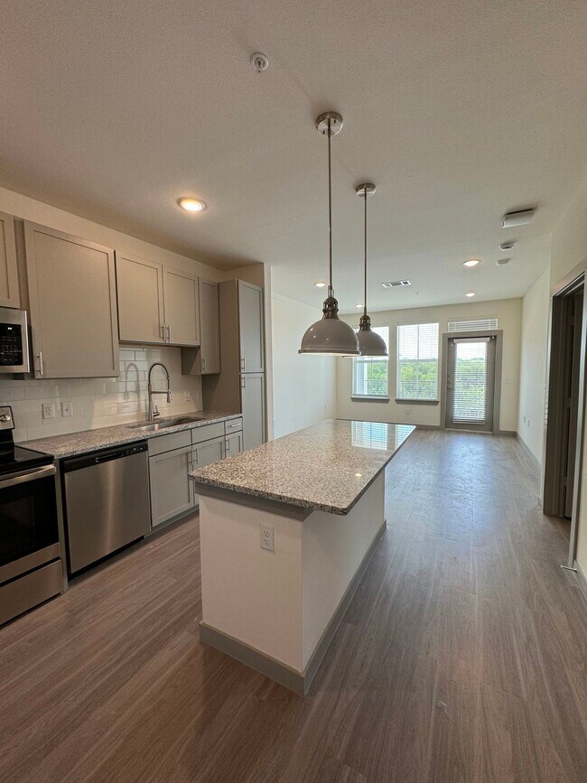 Primary Photo - 12000 Christopher St