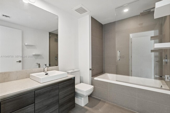 Building Photo - 1080 Brickell Ave