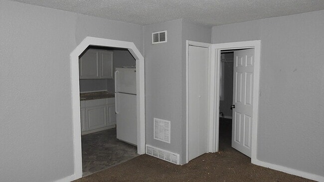 Building Photo - Cute little 1 bedroom house in Independenc...