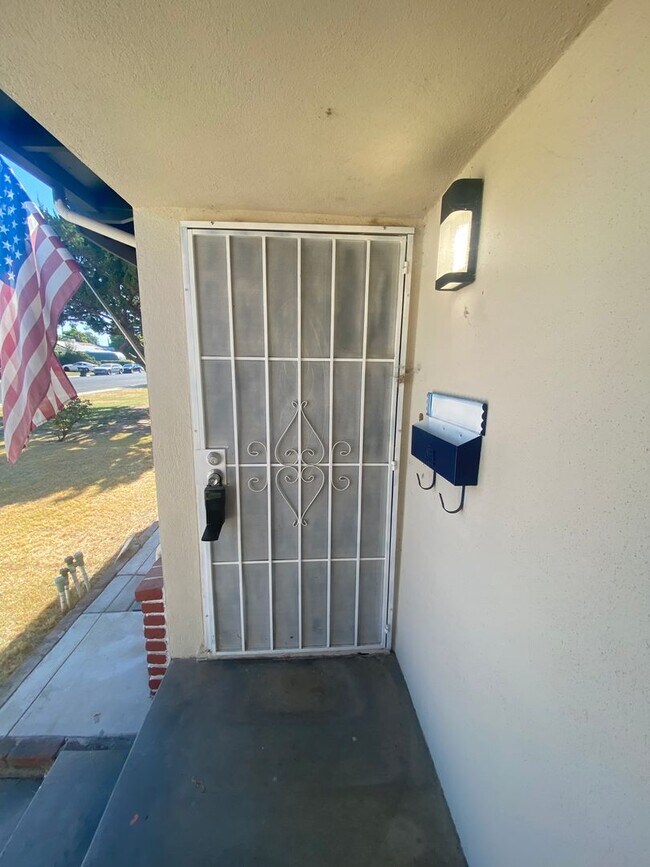 Building Photo - *Wait list full- Currently not accepting applications* Lovely home near Mt. Whitney High School