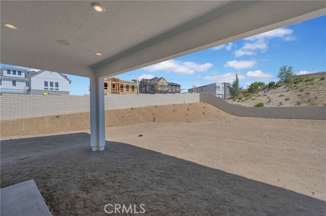 Building Photo - 27510 Elderberry Dr
