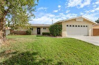 Building Photo - Stylish 3-Bedroom Home with Great Indoor-Outdoor Living