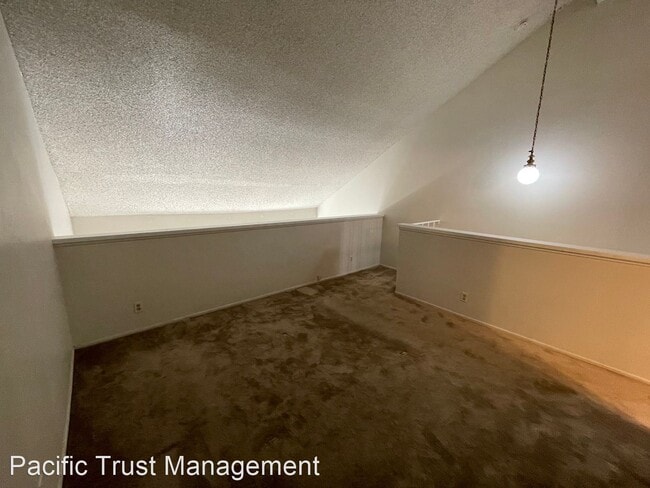 Building Photo - 1 br, 1 bath House - 10653 Lakefront Dr.