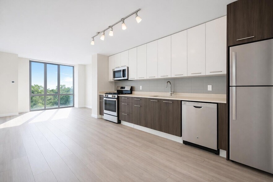 Building Photo - 1524 Sheepshead Bay Rd