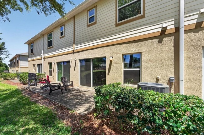 Building Photo - 3842 Hampstead Ln