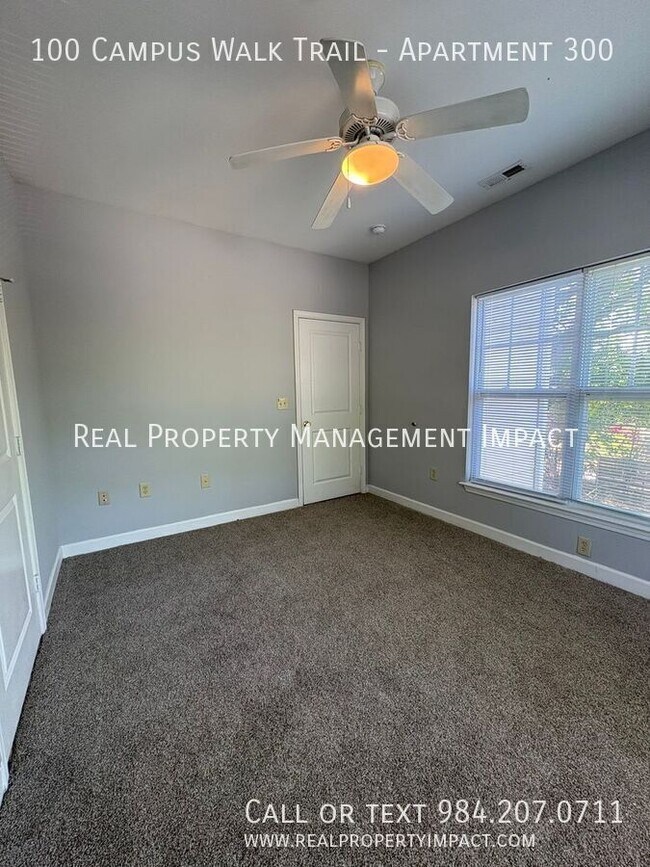 Building Photo - 100 Campus Walk Trl