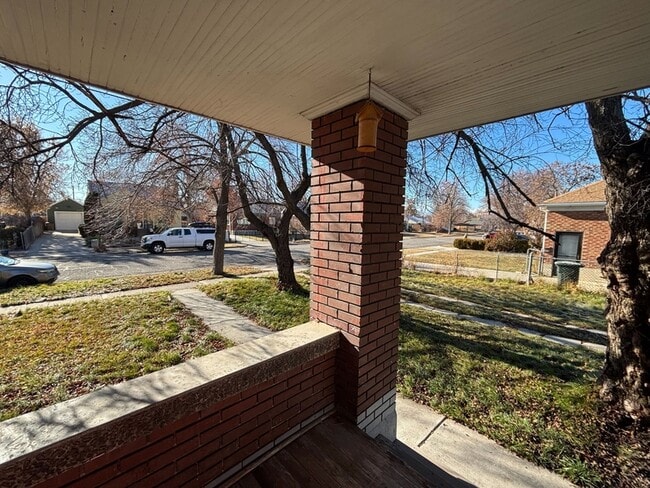 Building Photo - 361-361 Williams Ave S