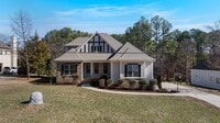 Building Photo - 704 Kenway Loop