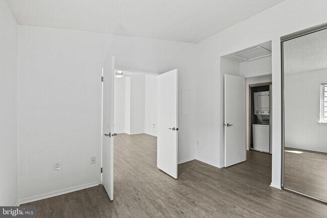 Building Photo - 11039 Villaridge Ct