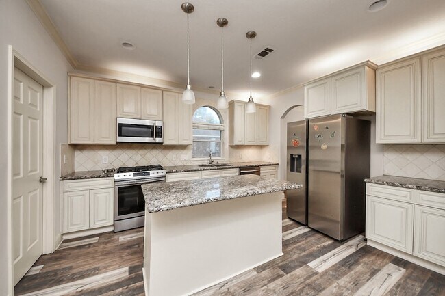 Building Photo - 6314 Holly Canyon Ct