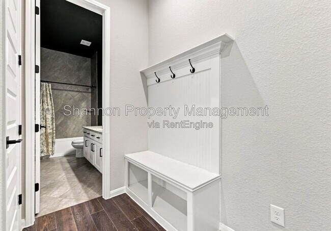Building Photo - 7602 Mesquite Hill Ln