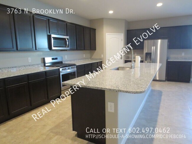 Building Photo - COME TOUR TODAY!