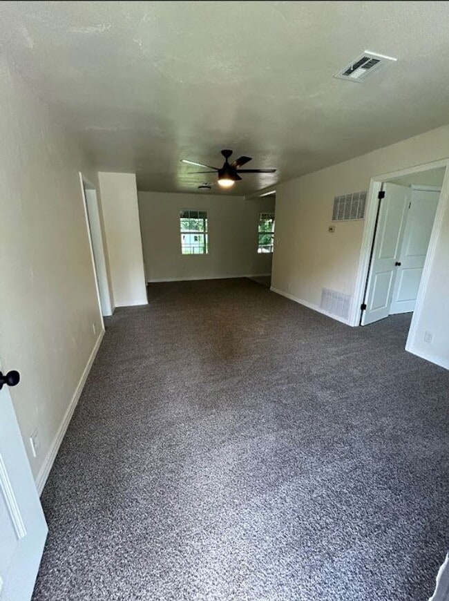 Building Photo - 3 Bedroom Rent to Own Home Available!