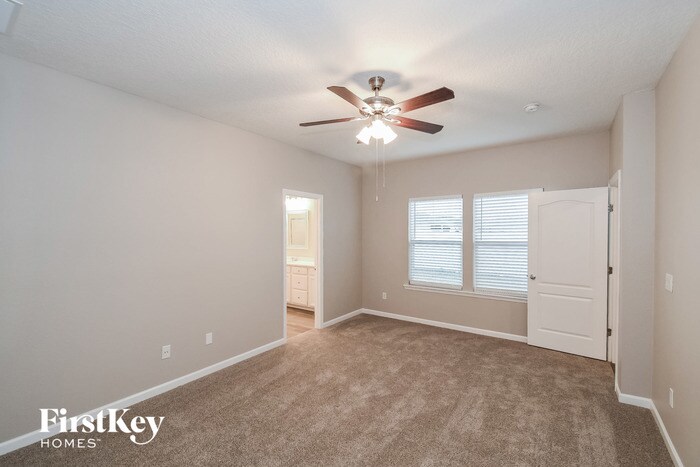 Building Photo - 1312 Kendall Dr