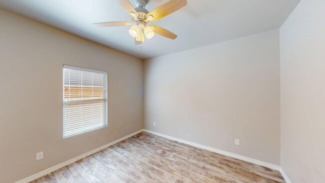 Building Photo - 490 Montecito Dr