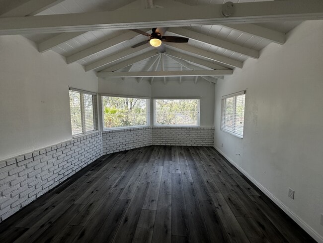 Building Photo - 10374 Lake Summit Dr