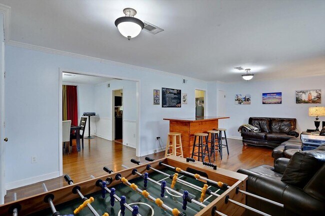 Building Photo - 1315 Kimwood Dr