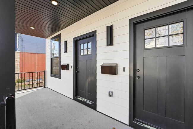 Building Photo - 25 Lembeck Ave