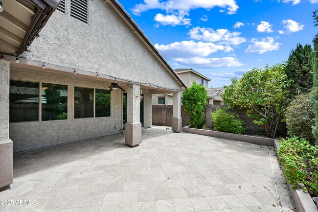 Building Photo - 133 E Prescott Dr
