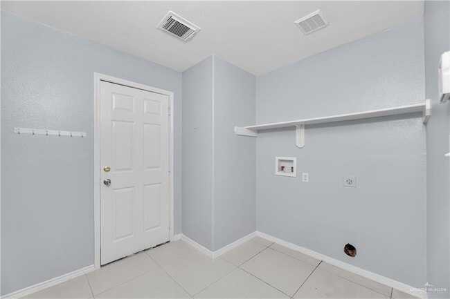 Building Photo - 2208 Eagle Landing Dr