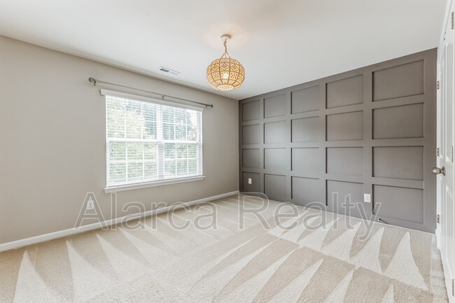 Building Photo - 7419 Canova Ln