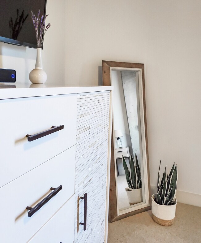 Building Photo - 3401 Arapahoe Ave