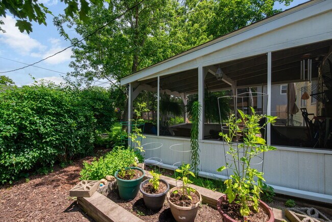 Building Photo - 1257 Brandywine Cir