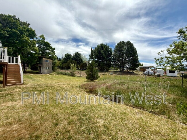 Building Photo - 1020 E 1275 N
