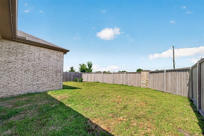 Building Photo - 16118 Cottontail Burrow Ln