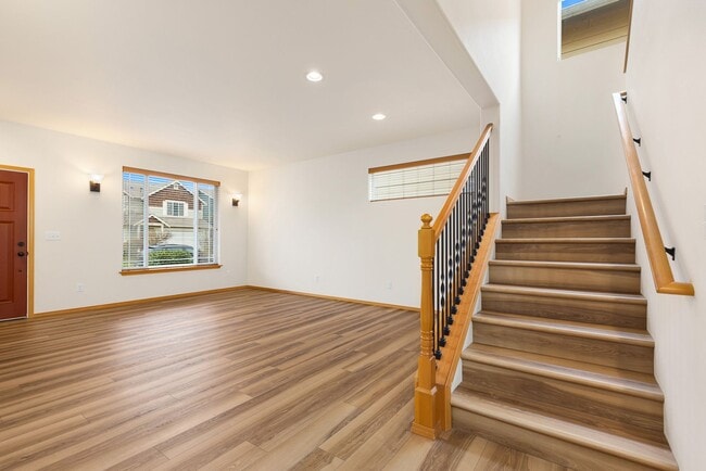 Building Photo - Well Maintained Bothell 4 Bedroom 2.5 Bath Home - Fantastic School District
