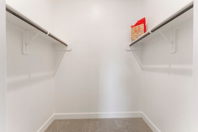 Building Photo - 26545 Pioneer Pointe Ct