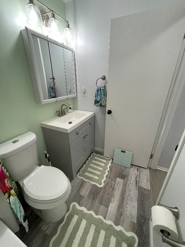 Building Photo - 9469 N Parkwood Dr