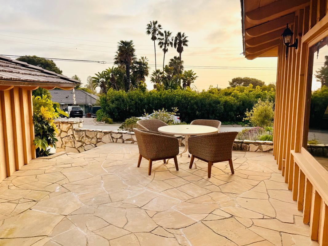 Building Photo - 2508 Vía Amador