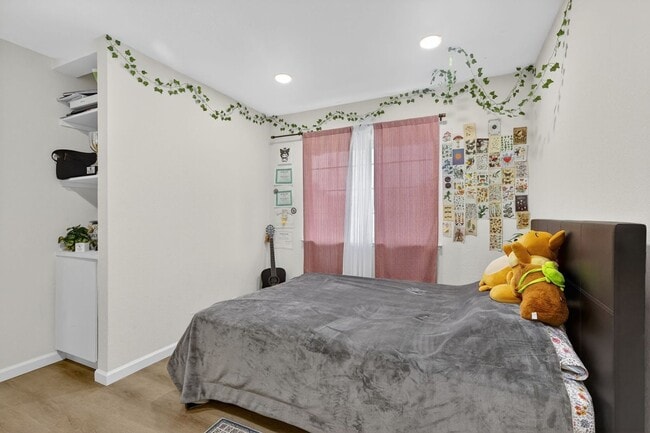 Building Photo - 4226 Comet Cir