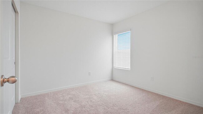 Building Photo - 2942 Lavanda Dr