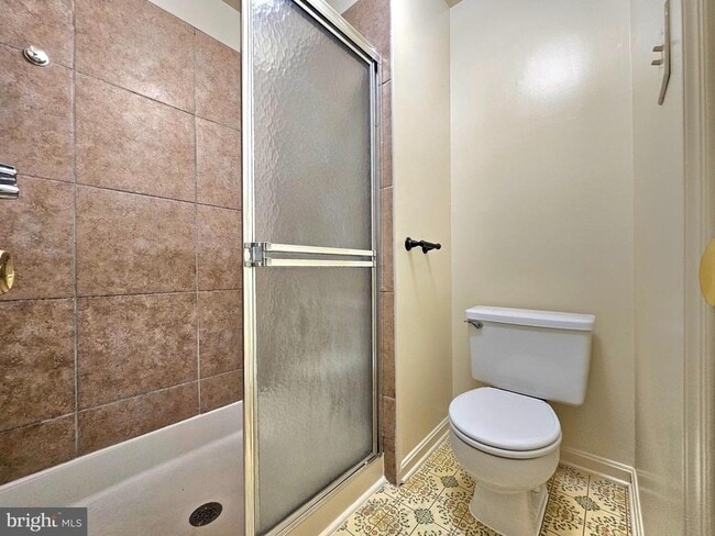 Building Photo - 4719 Gainsborough Dr