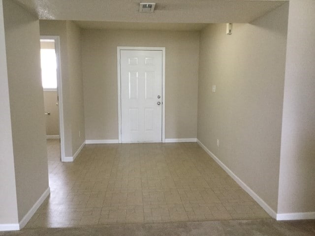 Building Photo - 12132 Roundtree Rd