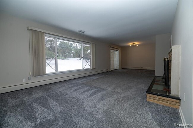 Building Photo - 851 Helston Rd