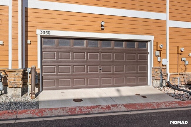 Building Photo - 3050 Shikra View