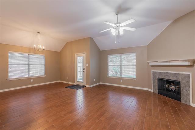 Building Photo - 7801 Quiet Waters Dr