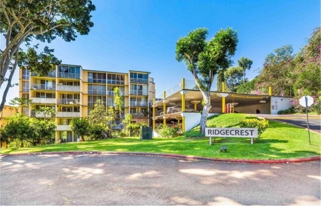 Building Photo - 95-2048-2048 Waikalani Pl