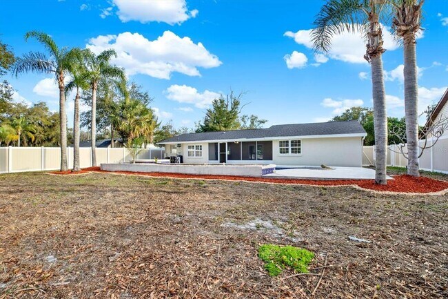 Building Photo - 18803 Tracer Dr