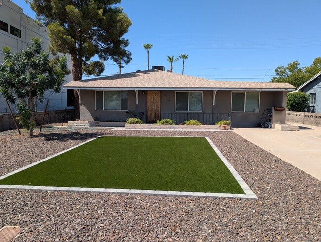 Building Photo - 3 Bedroom 2.5 Bathroom Cavalier Palms House
