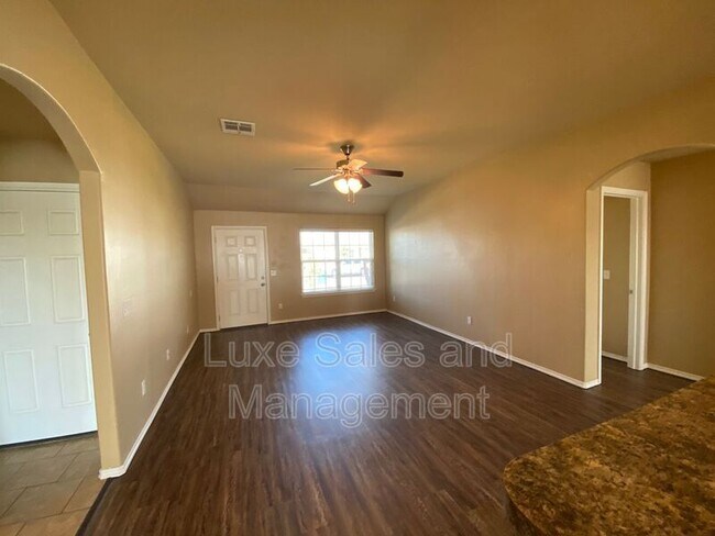 Building Photo - 2912 Thompson Farm Ln