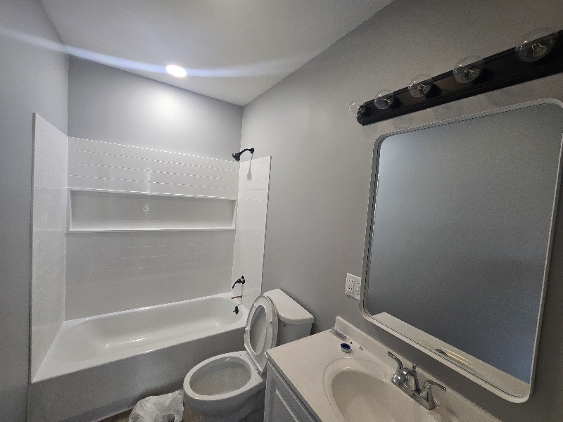 Building Photo - 449 Durbin St