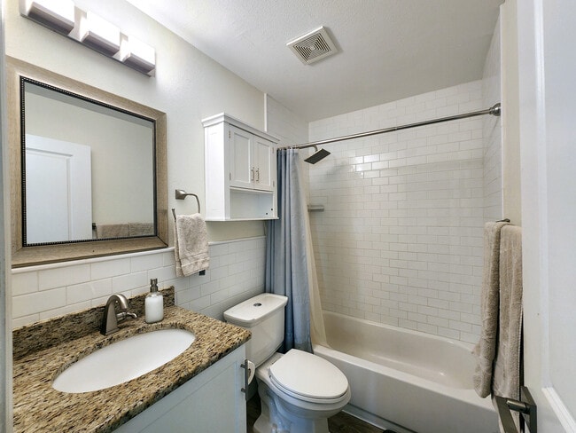 Building Photo - 6049 45th Ave N